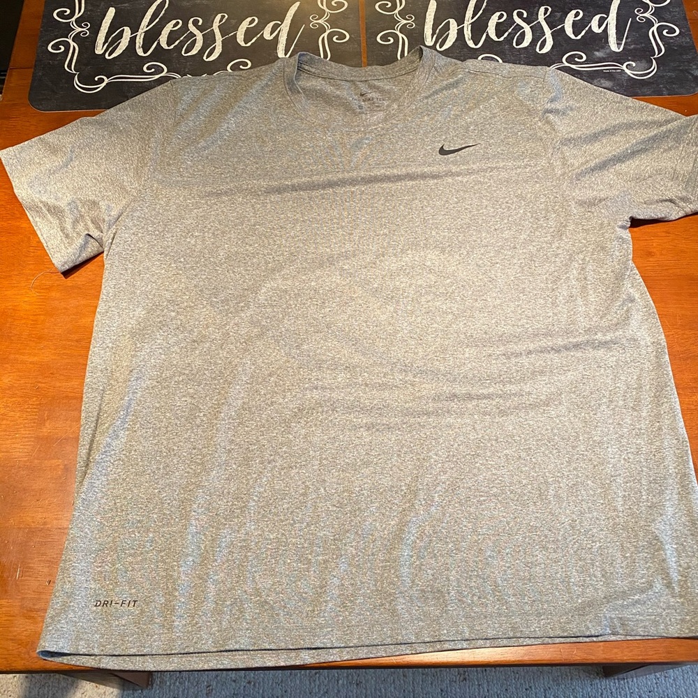 2XL Nike Dri-Fit light gray shirt